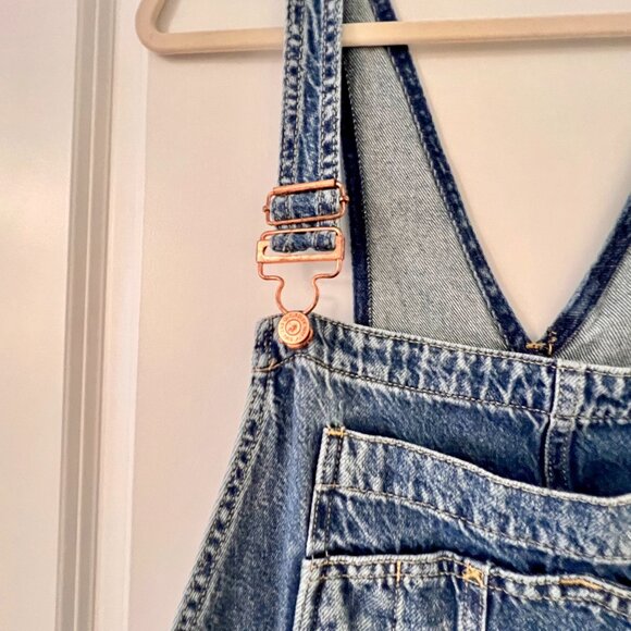 GAP Ultrasoft Denim Barrel Leg Overalls with Rose Gold Hardware - Picture 3 of 5
